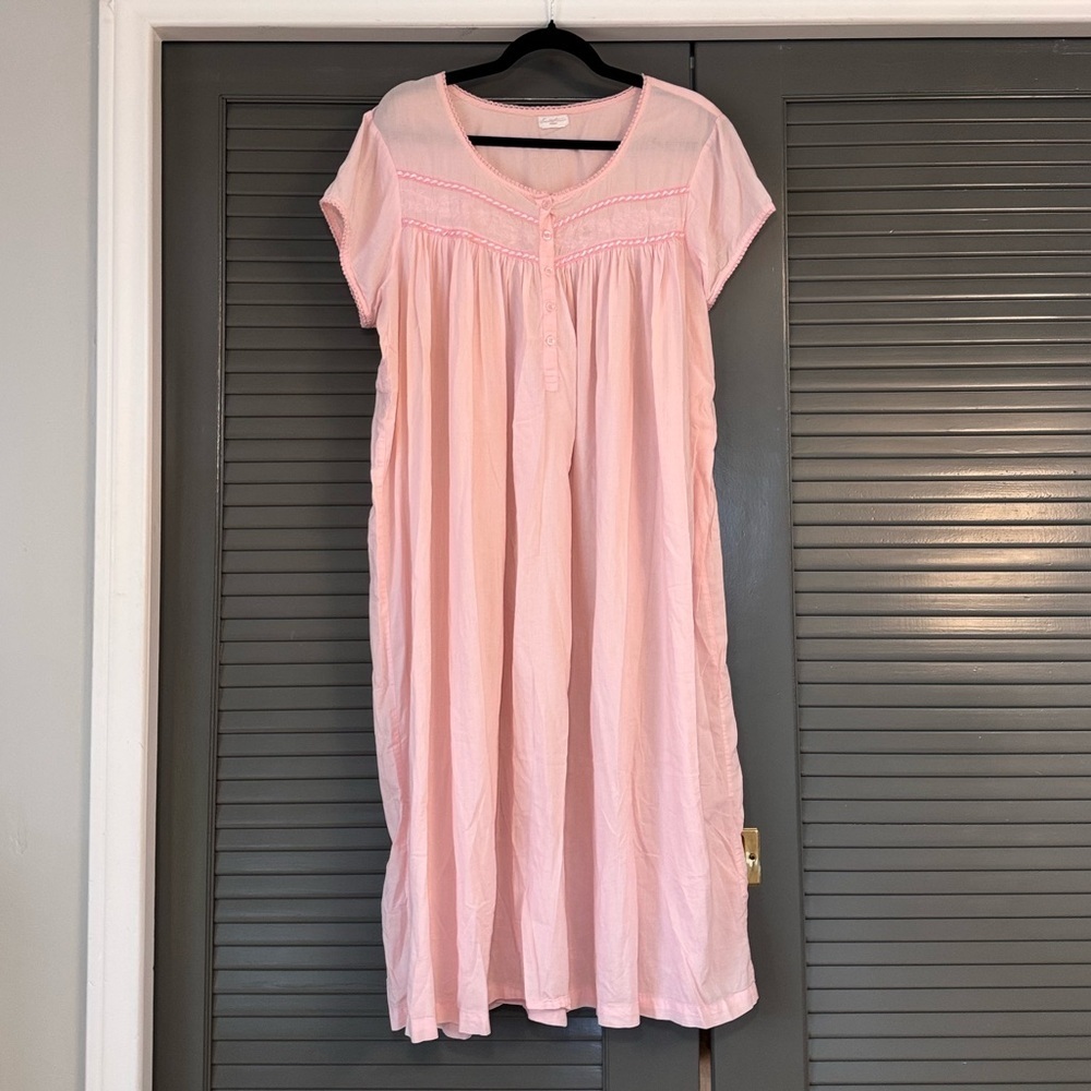Vintage Secret Treasures Pink Cottage Style Nightgown